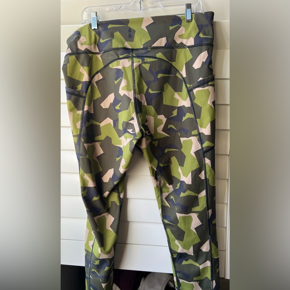 Bass Outdoor - B Flex - Camo Wood - XL - Side Pockets - Waist Band Pocket - NWT - Picture 4 of 12